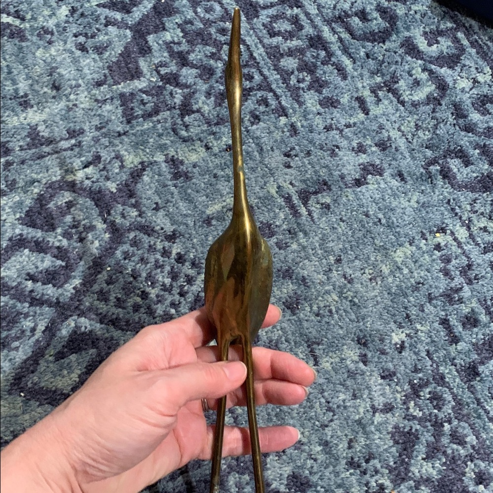 Vintage brass 12” textured detailed crane bird statue on round base some patina - Picture 3 of 9